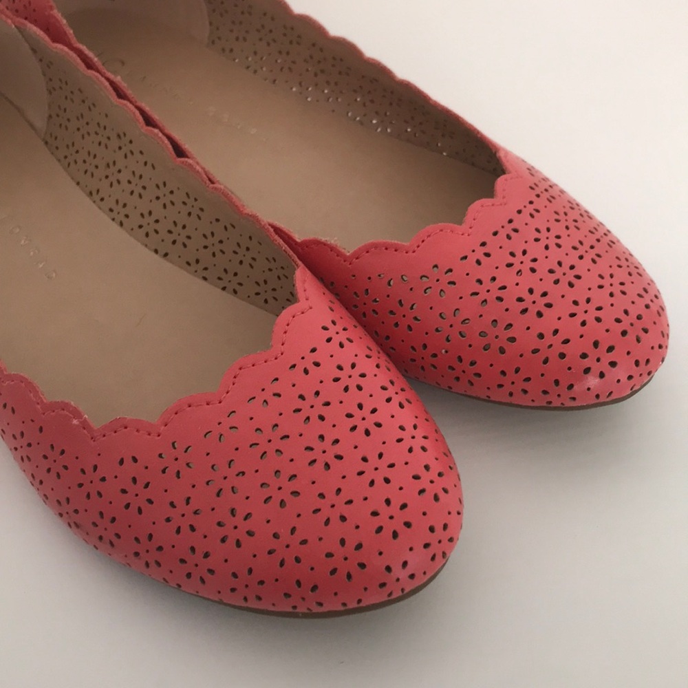 LC Lauren Conrad | Coral Scalloped Flats - size 7